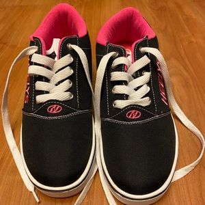 Women’s Heelys size 7